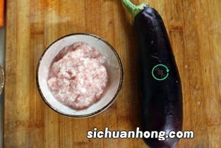 圆茄子怎么切成条窍门