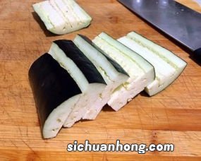 圆茄子怎么切成条窍门