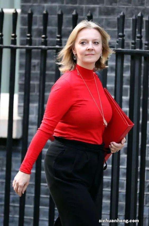 4个搭配法则，穿出大女人的高级感