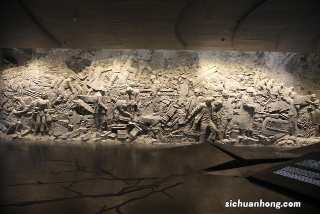 隐在川西的“冈仁波齐”!雪山下露营,游百户大藏寨、震中纪念馆