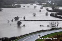 梦见洪水淹没道路