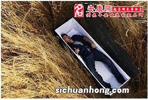 梦见抬棺材掉地上开了