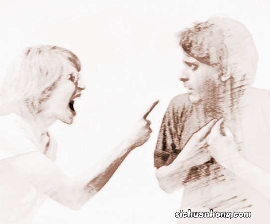 梦见自己跟全家人吵架闹翻