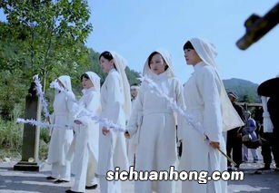 梦见自己看见别人戴孝