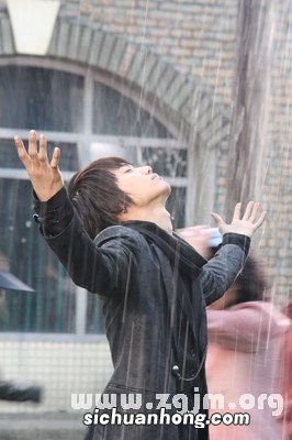 梦见被雨淋是什么意思