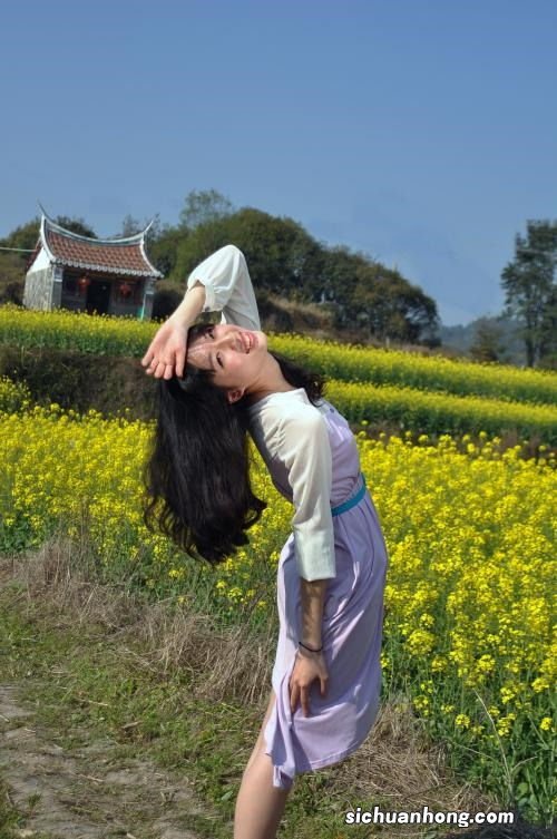 女儿梦见活着的妈妈去世了