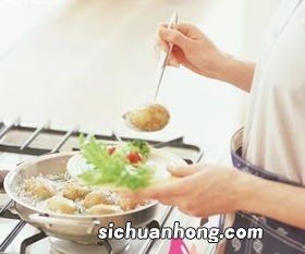 梦见做饭