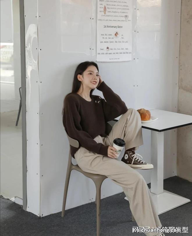 “阔腿裤”才是时尚百搭的单品!简约随意又舒适,不挑身材又高级