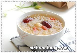 夏天吃银耳有什么好处
