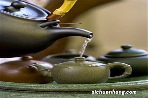 跑过茶叶的杯子上有白点是什么原因