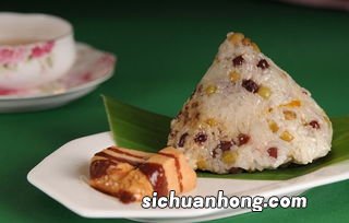 生糯米包成粽子煮多久
