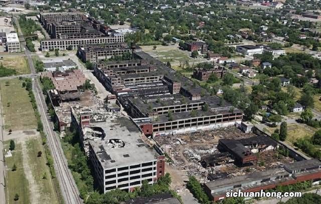 一组荒凉废墟的照片,被大自然的无情力量深深震撼了!