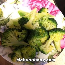 西兰花拌菜的油怎么做