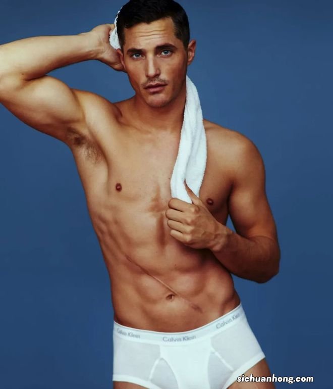 40岁男模特重回时尚秀场！