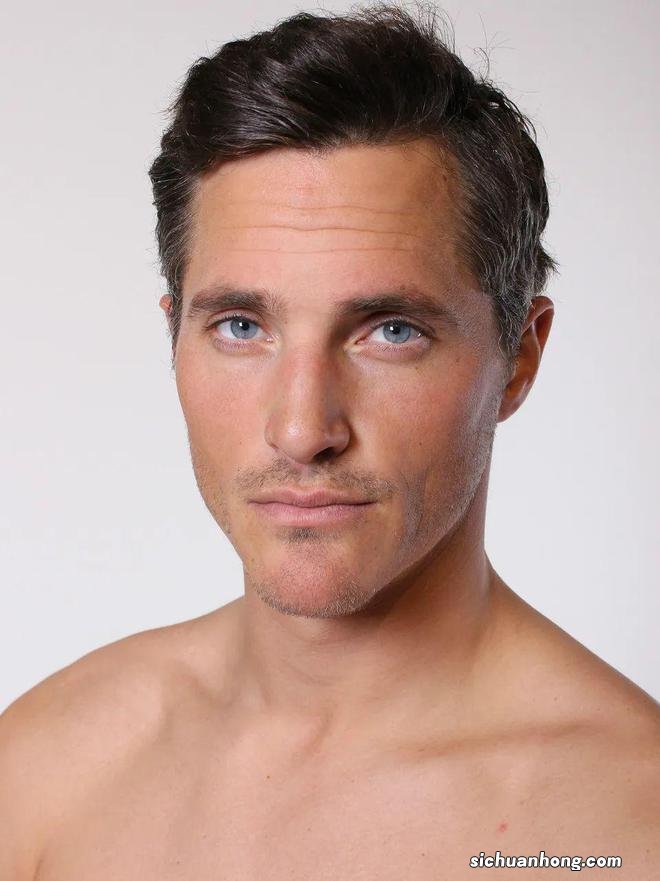 40岁男模特重回时尚秀场！