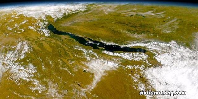 西伯利亚的“明珠”，贝加尔湖，为何被称为“来路不明”的湖泊？