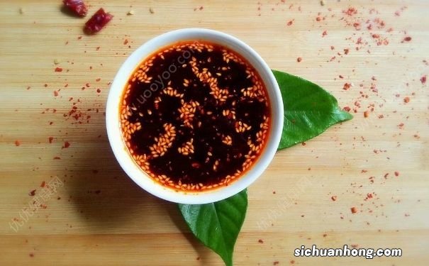 自制辣椒油需要怎么做?辣椒油的食用禁忌主要有哪些?