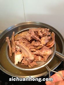 鸽子肉要炖多久