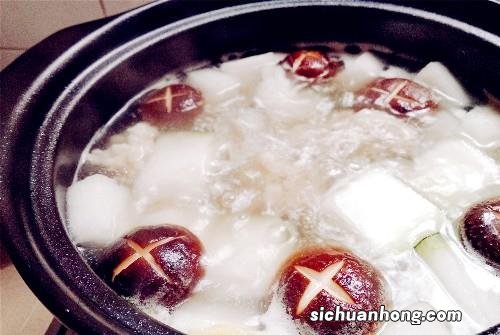 煲猪肉汤要多久