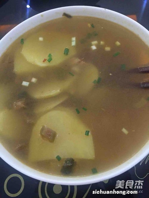 土豆酸菜汤怎么做好吃