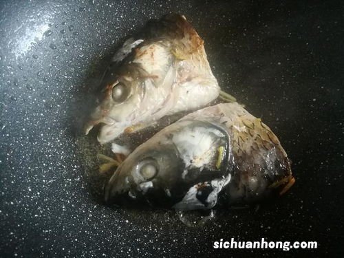 嫩豆腐放鱼汤里煮多久