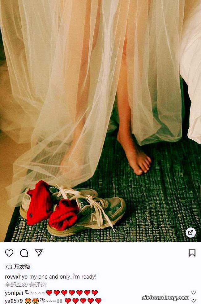 42岁孔孝真婚后高调秀恩爱,与老公合体晒婚戒,露出幸福笑容好甜