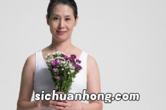 治疗青春痘的食疗方有哪些？青春痘有哪些治疗偏方？