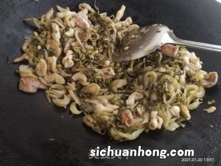 酸菜腊猪肠怎么做好吃