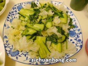 肉皮菠菜鹌鹑蛋怎么烧