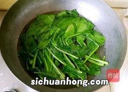 肉皮菠菜鹌鹑蛋怎么烧