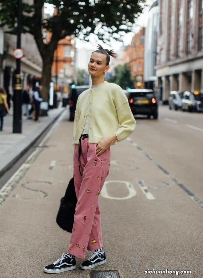 时髦软糯针织衫,降温天“随便穿穿”