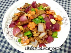 青椒圆葱炒肉怎么做好吃