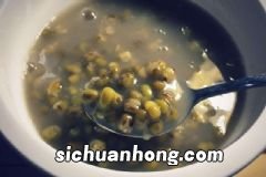 吃黑豆能防治哪些疾病？吃黑豆对健康的好处有哪些？