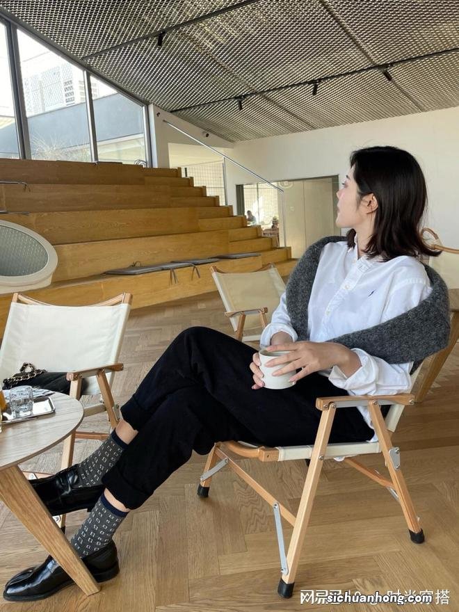 这双鞋为什么这么火,时髦人士都在穿它!