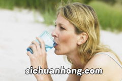 柿叶茶有什么营养价值?柿叶茶有什么功效?