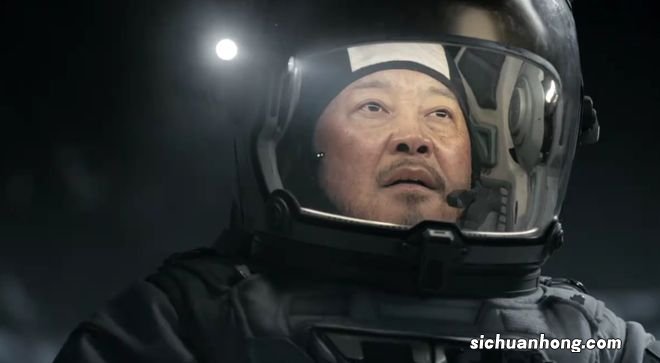 《流浪地球2》被人民日报点评,言辞犀利,字字说到观众的心坎里
