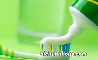 剩的茶叶水有什么用处