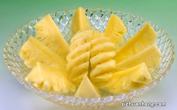 菠萝吃多了会上火吗?吃菠萝要注意的事项是什么?