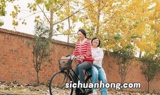 贾玲的母亲是谁 贾玲母亲的名字
