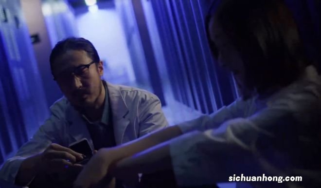 王子文的眼神杀、李小冉的嘴角,《三体》的微表情是演员的修罗场