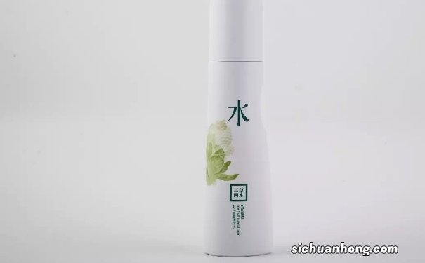 三草两木分龄气色水怎么选？三草两木分龄水功效