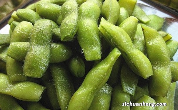 毛豆和黄豆一样吗？毛豆的营养功效是什么？