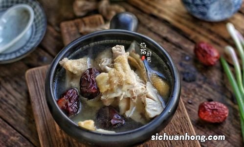鸟鸡和什么煲汤