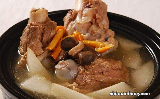 常喝骨头汤有哪些好处?如何做出鲜美的骨头汤?