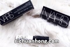 香水可以喷腋下吗?香水喷腋下的危害有哪些?