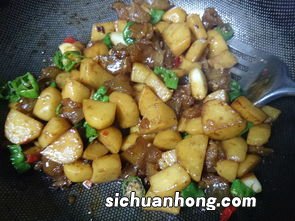 牛筋炒土豆怎么做
