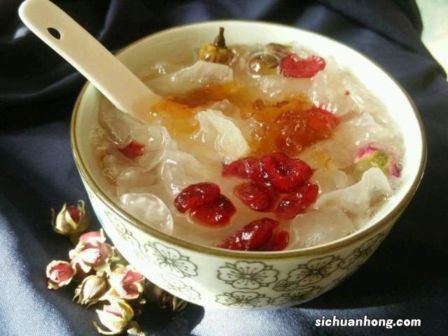 银耳红枣高压锅炖多久