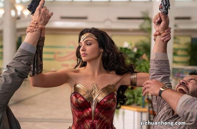 在好莱坞拍砸了电影的后果多严重?《神奇女侠》导演派蒂就是例子