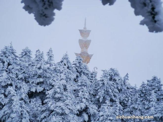 刚刚出炉的峨眉山雪景图