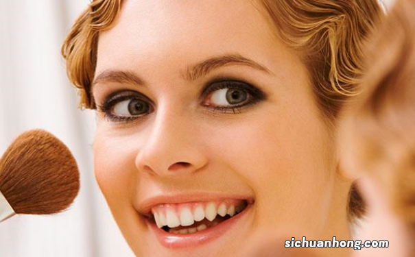 如何打造立体眼妆?立体眼妆的画法